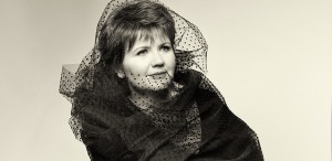 Din Franța la București: Pianista DANA CIOCÂRLIE cântă MOZART la Sala Radio
