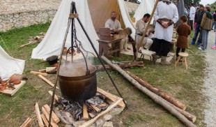 Peste 40 de invitați speciali din Norvegia și alte țări europene vor participa la Festivalul Medieval de la Râșnov