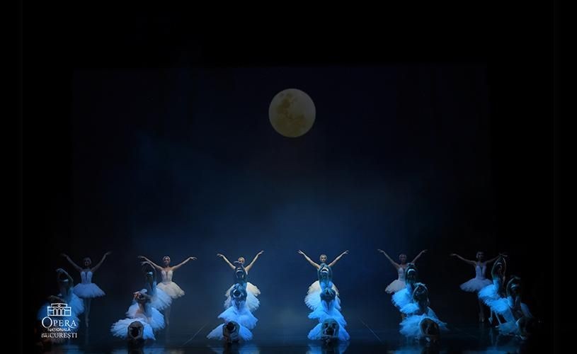 Balerina Iana Salenko dansează în “Lacul Lebedelor” la Sala Palatului