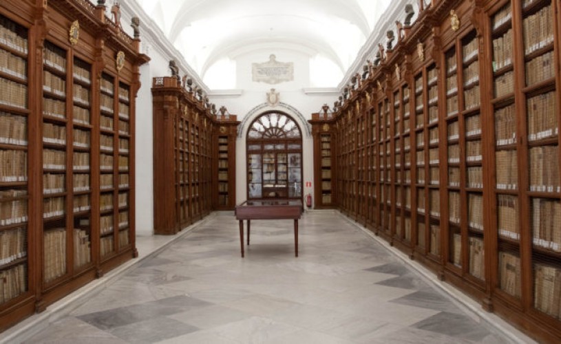 Eternitatea bibliotecii și a unei pasiuni în 3 cărți