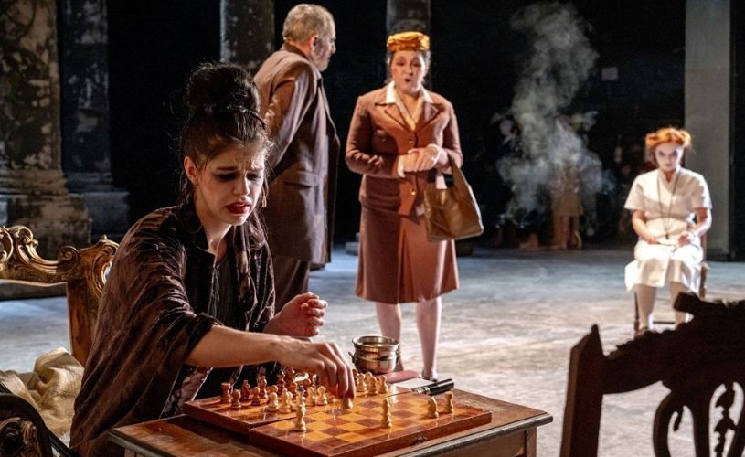 Premieră la Teatrul Național Iași – „O tragedie veninoasă” după „Women beware women” de Thomas Middleton