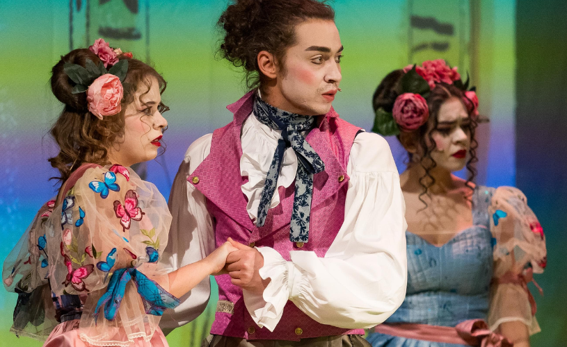 Vise, veri și revederi la Teatrul Ion Creangă (o aproape amintire și o aproape cronică)