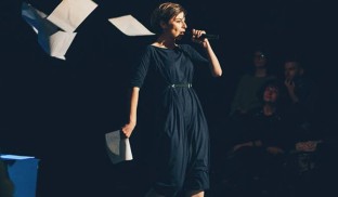 Pe timp de caniculă, teatru energizant – spectacolele Vanner Collective din luna iunie