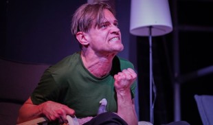 ORFANI – reprezentații dedicate adolescenților și dezbateri cu echipa artistică la ARTHUBx