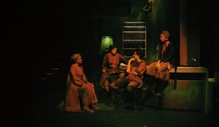 „Aici nu moare nimeni niciodată”, o distopie despre supraviețuire la Teatrul Metropolis
