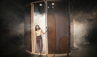 „A Girl’s Story”, un spectacol-confesiune al Teatrului Schaubühne Berlin, la București