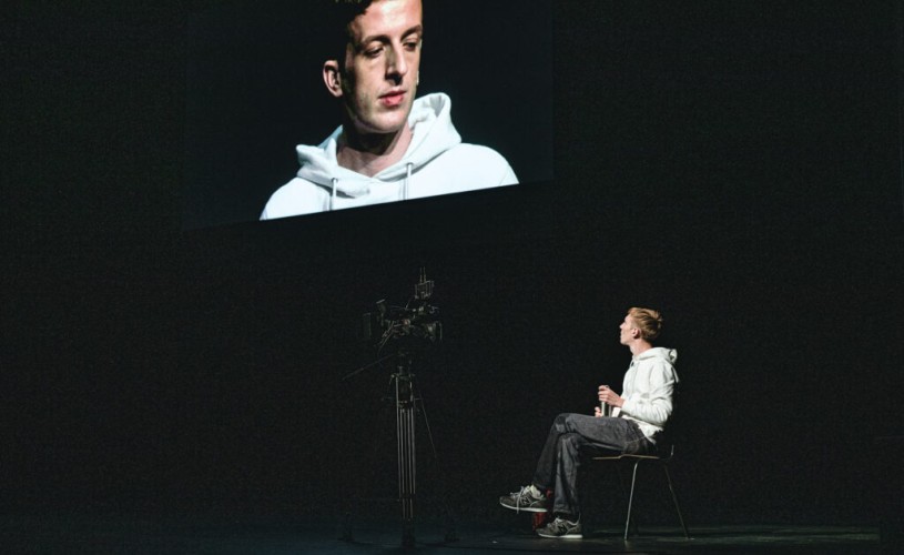 Milo Rau vine cu „The Interrogation”, la București