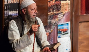 10 ani de „Domnul Ibrahim și florile din Coran”, un spectacol despre compasiune care rămâne actual, la Teatrul Metropolis