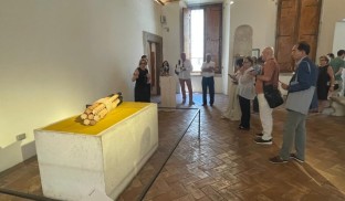 Mircea Cantor a inaugurat expoziția „Constelații ale Antichității” la Muzeul Palazzo Altemps din Roma