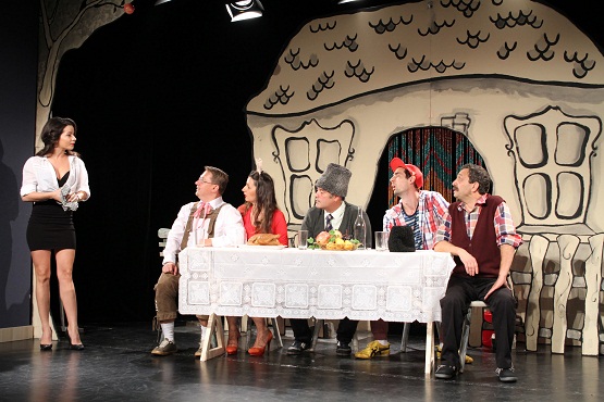 Comedii cu Gorobete, Teatrelli