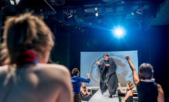 Distopie. Shakespeare. Remix, TNB